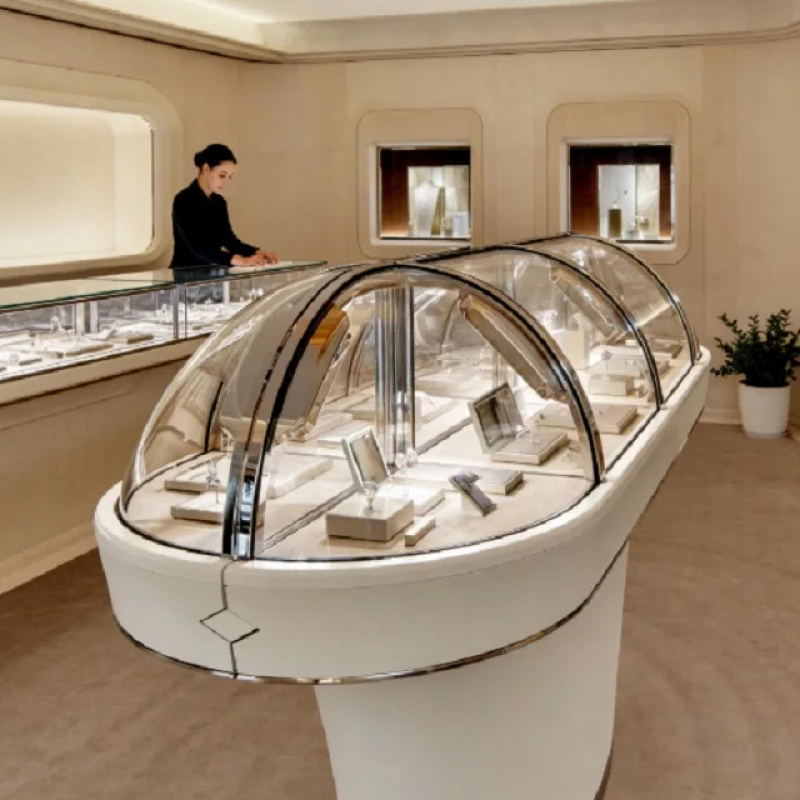 Luxe gebogen koepelvormige juw - Body Jewelry Mall recensie en prijs