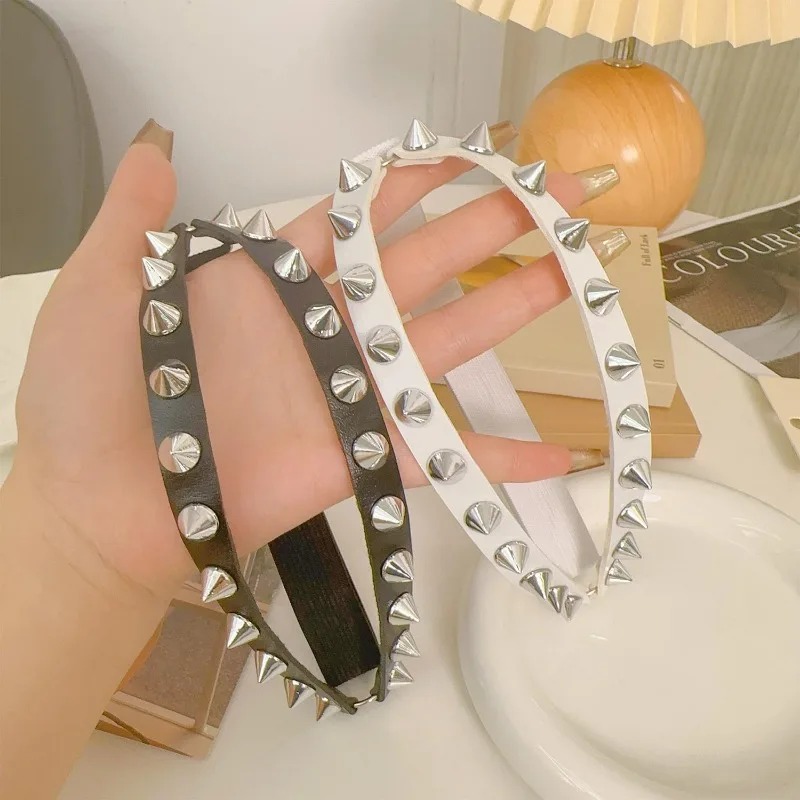 Dubbele rij conische spike bee - Body Jewelry Sale recensie en prijs