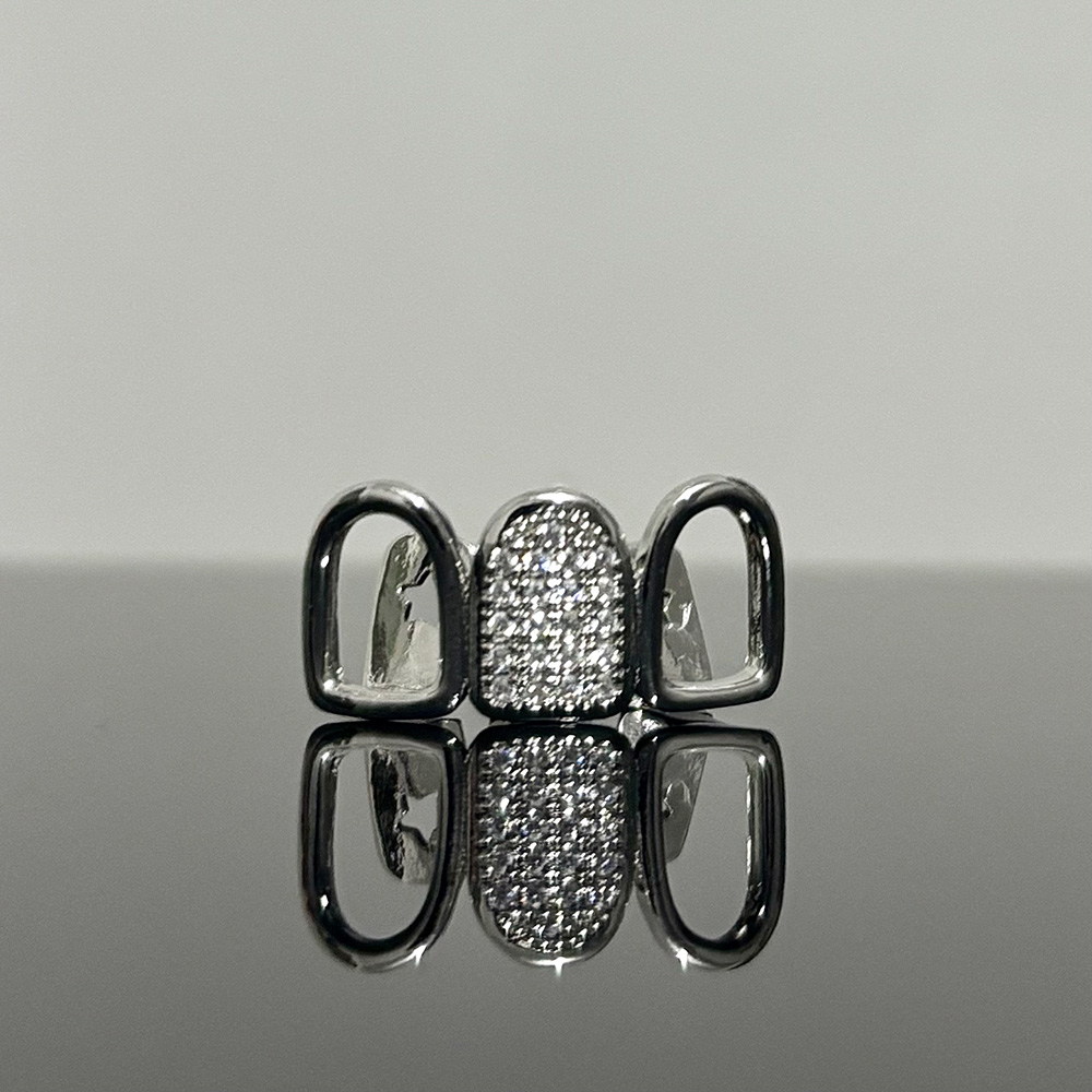 YOUNGX Hip Hop Drie Holle Zirk - Body Jewelry Men recensie en prijs